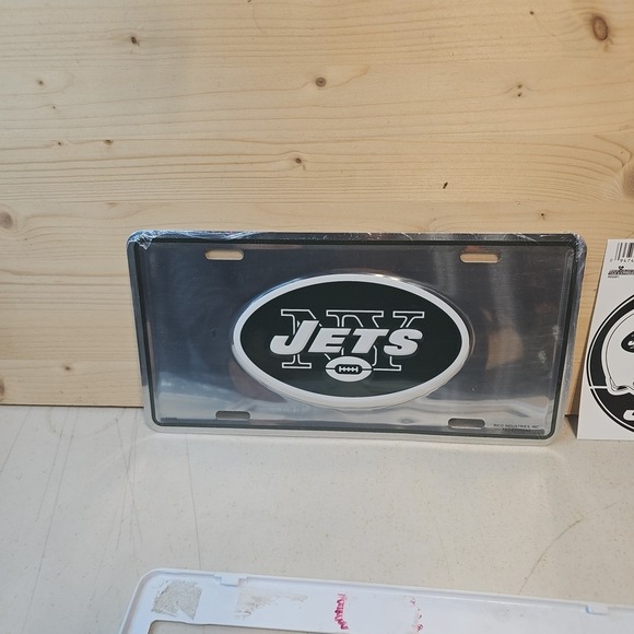 NEW YORK JETS METAL LICENSE PLATE & FRAME With Sticker - Picture 2 of 7